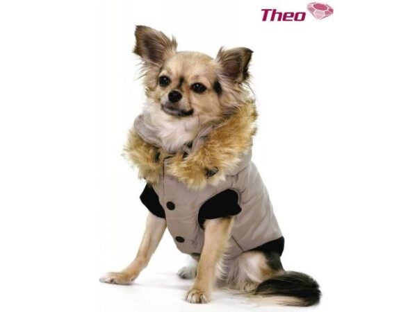 Theo Vest Beige farvet, med pels krave i imiteret pels.